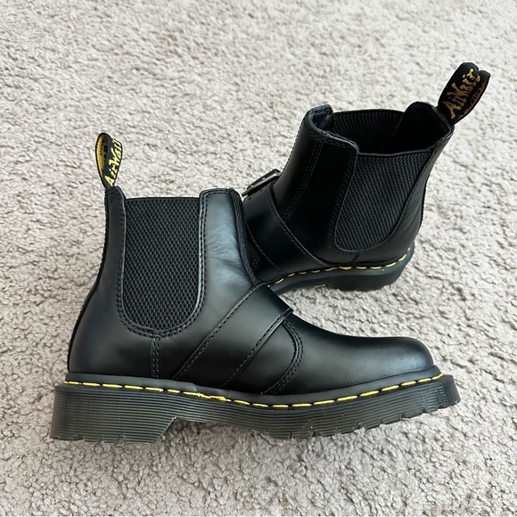 Dr. Martens 2976 Chelsea Buckle Leather Boot Womens 5 - Picture 5 of 13